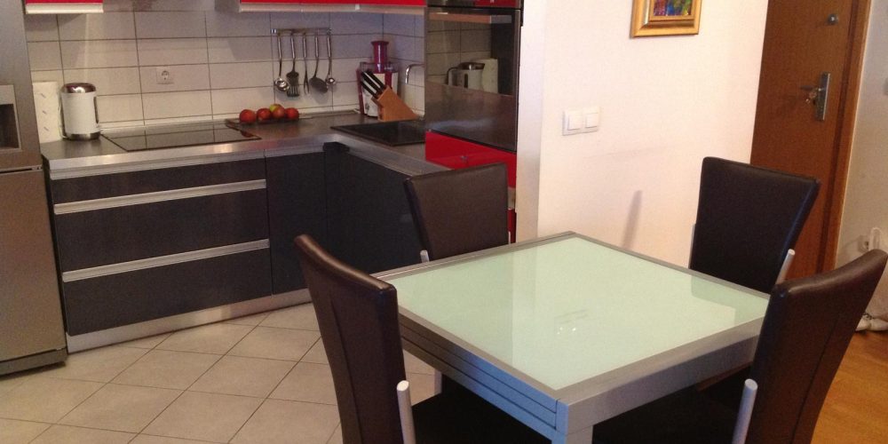 kuhinja i blag precko